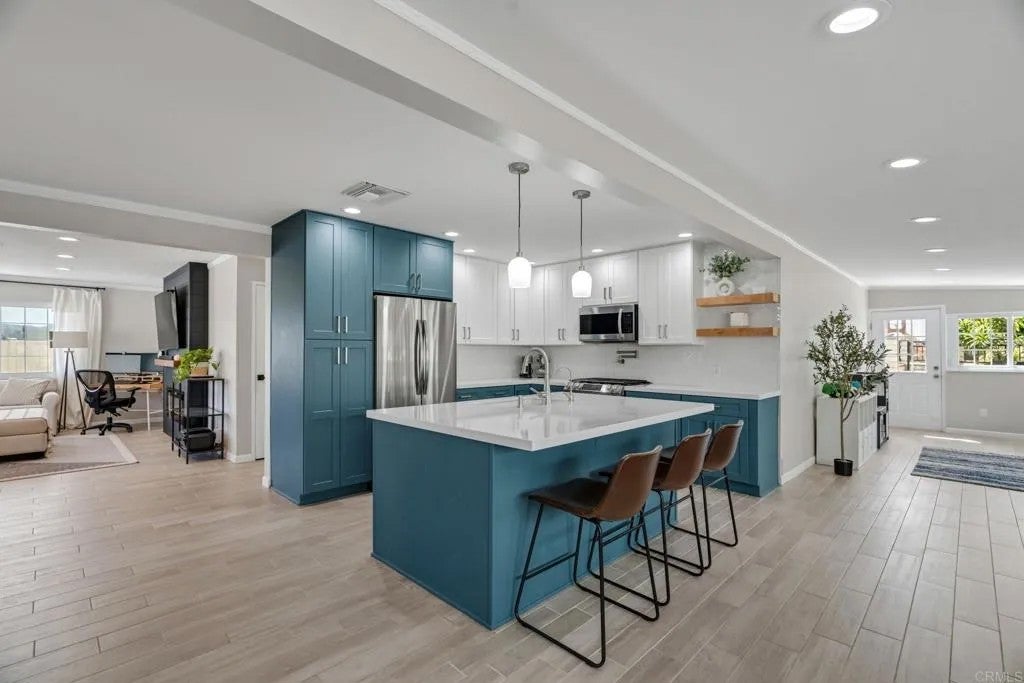 2421 Green Meadow Way
