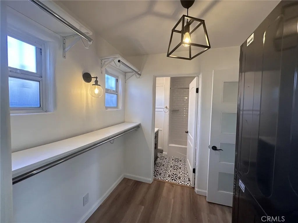 3667 W 110th