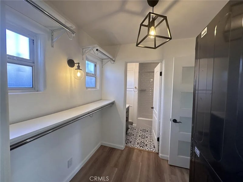 3667 W 110th