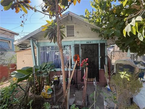 Tiny photo for 860 W 54th St, Los Angeles, CA 90037 (MLS # WS25266448)