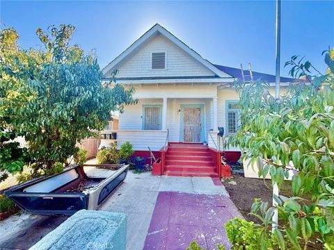 Tiny photo for 860 W 54th St, Los Angeles, CA 90037 (MLS # WS25266448)