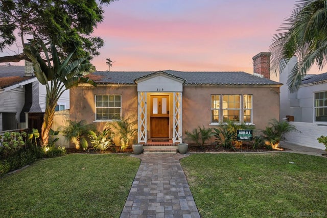 315 B Avenue, Coronado