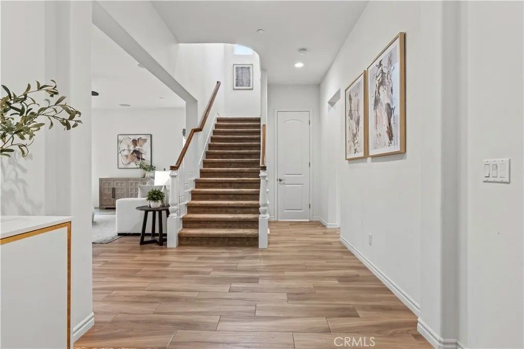 Photo of 164 Newall, Irvine, CA 92618 (MLS # OC25276420)