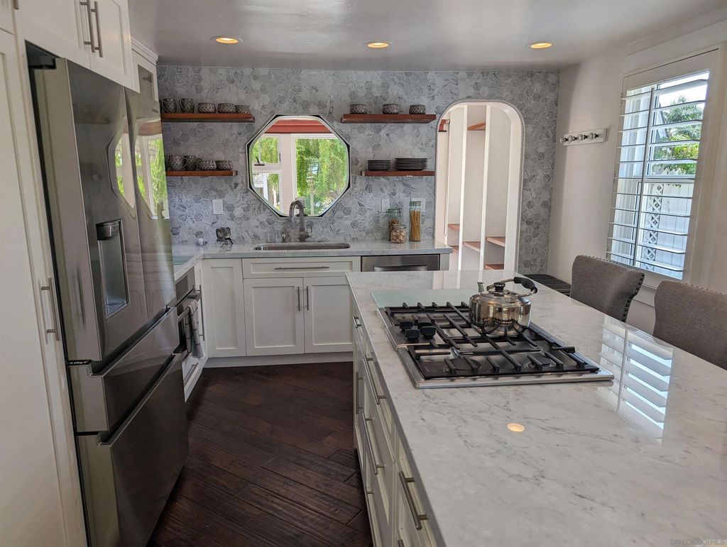 Photo of 201 N Rios Ave, Solana Beach, CA 92075 (MLS # 260003513)