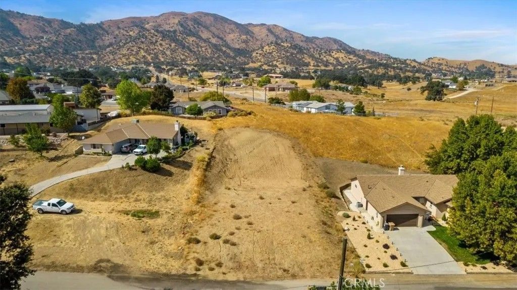 Photo of 22935 Larkspur Ct, Tehachapi, CA 93561 (MLS # PI26054619)
