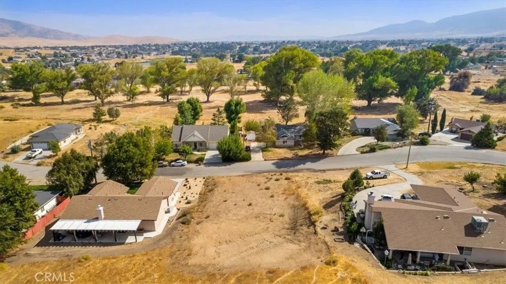 Photo of 22935 Larkspur Ct, Tehachapi, CA 93561 (MLS # PI26054619)