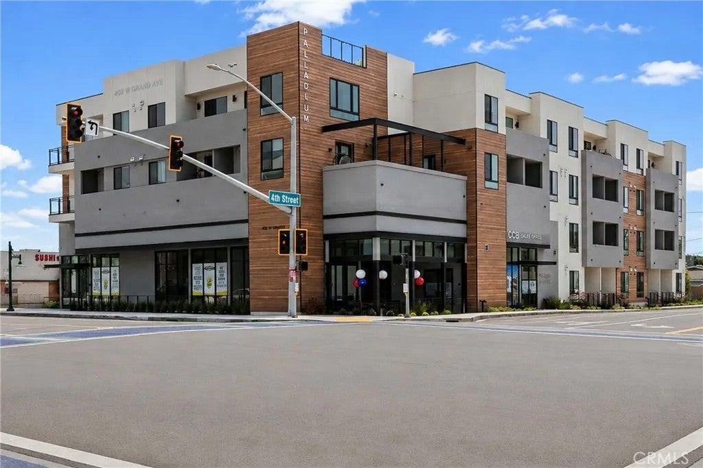 402 West Grand Ave. 317