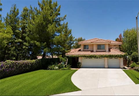 Photo of 42064 Avenida Vista Ladera, Temecula, CA 92591 (MLS # CV26165129)