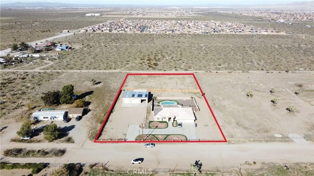 Photo of 11830 Joshua Dell Road, Victorville, CA 92371 (MLS # DW25277140)