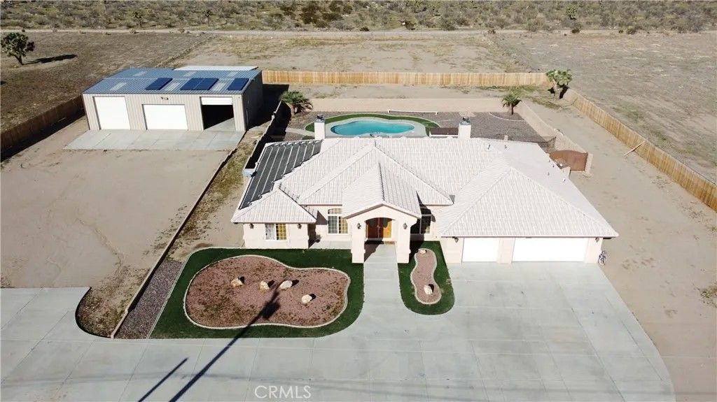 Photo of 11830 Joshua Dell Road, Victorville, CA 92371 (MLS # DW25277140)