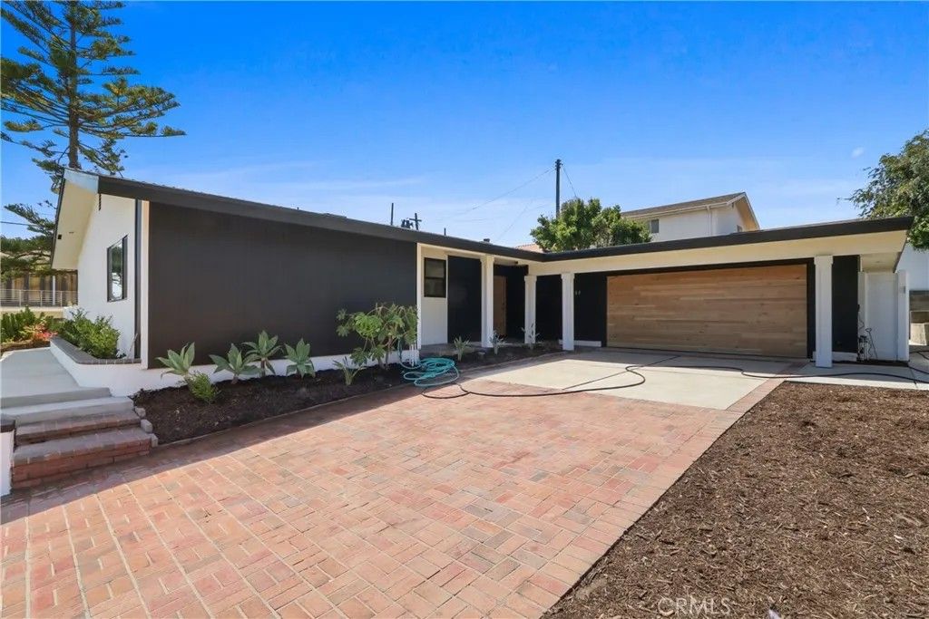 Photo of 1703 Pescadores, San Pedro, CA 90732 (MLS # SB26084392)