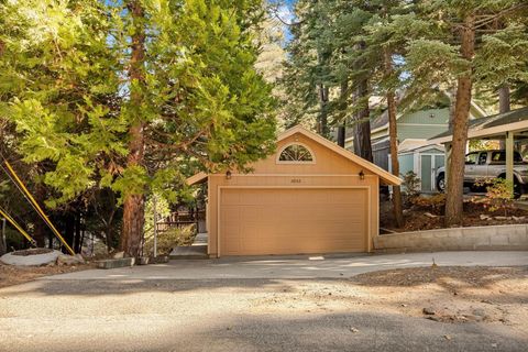 Photo of 26582 Lake Forest Dr, Twin Peaks, CA 92391 (MLS # 250044733)