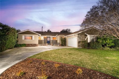 Photo of 549 California Dr, Claremont, CA 91711 (MLS # CV25276782)