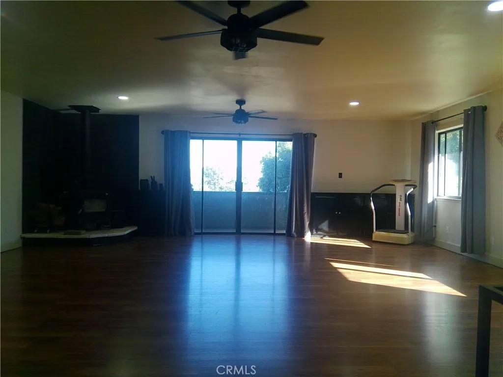 6537 Forestview Dr