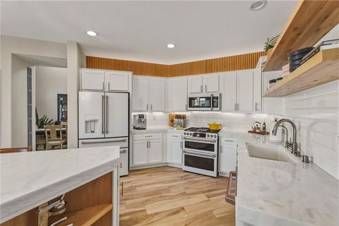 Tiny photo for 17684 View Crest Court, Victorville, CA 92395 (MLS # HD26132044)