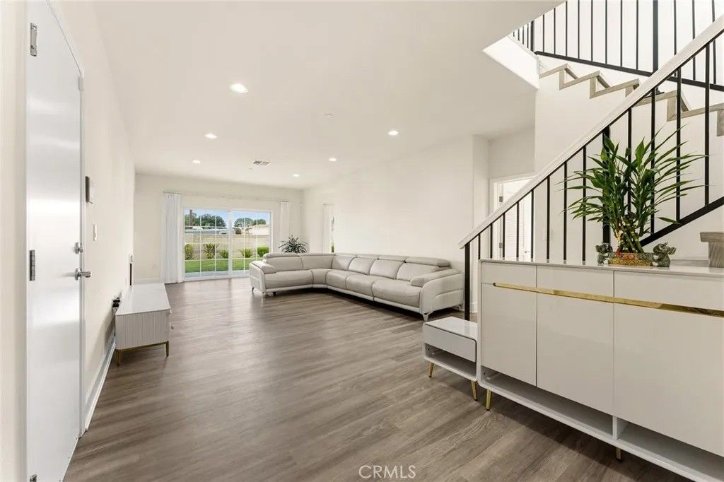 Photo of 5559 N Burton Avenue, San Gabriel, CA 91776 (MLS # CV26081573)