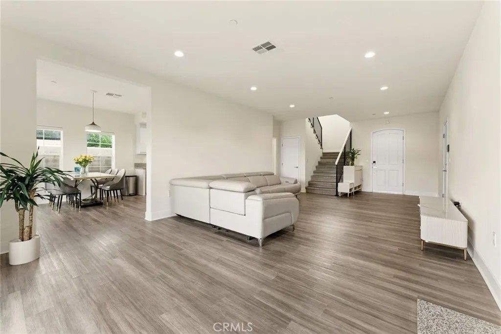 Photo of 5559 N Burton Avenue, San Gabriel, CA 91776 (MLS # CV26081573)