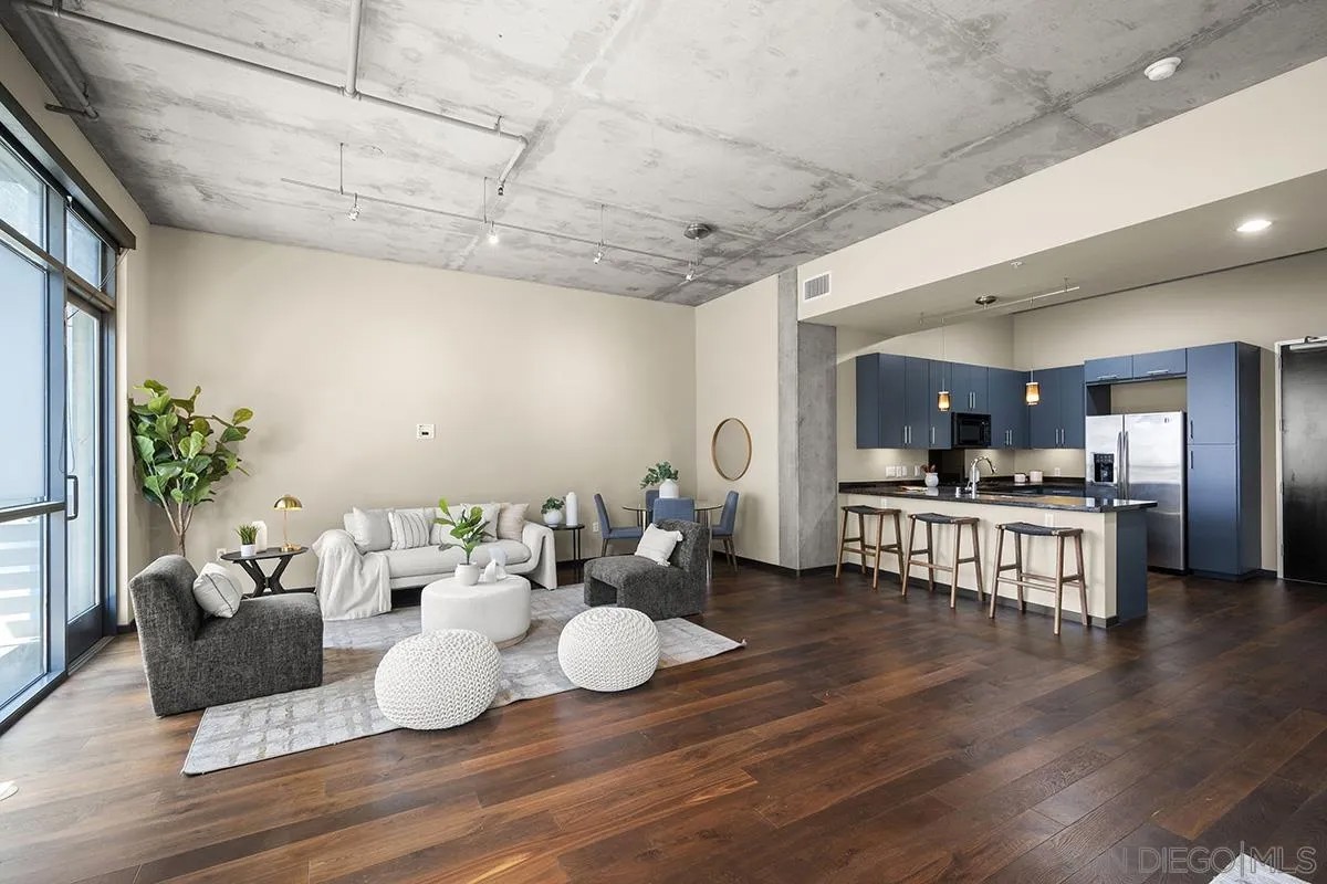 527 Tenth Ave 302