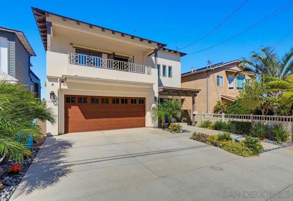 2264 Soto Street