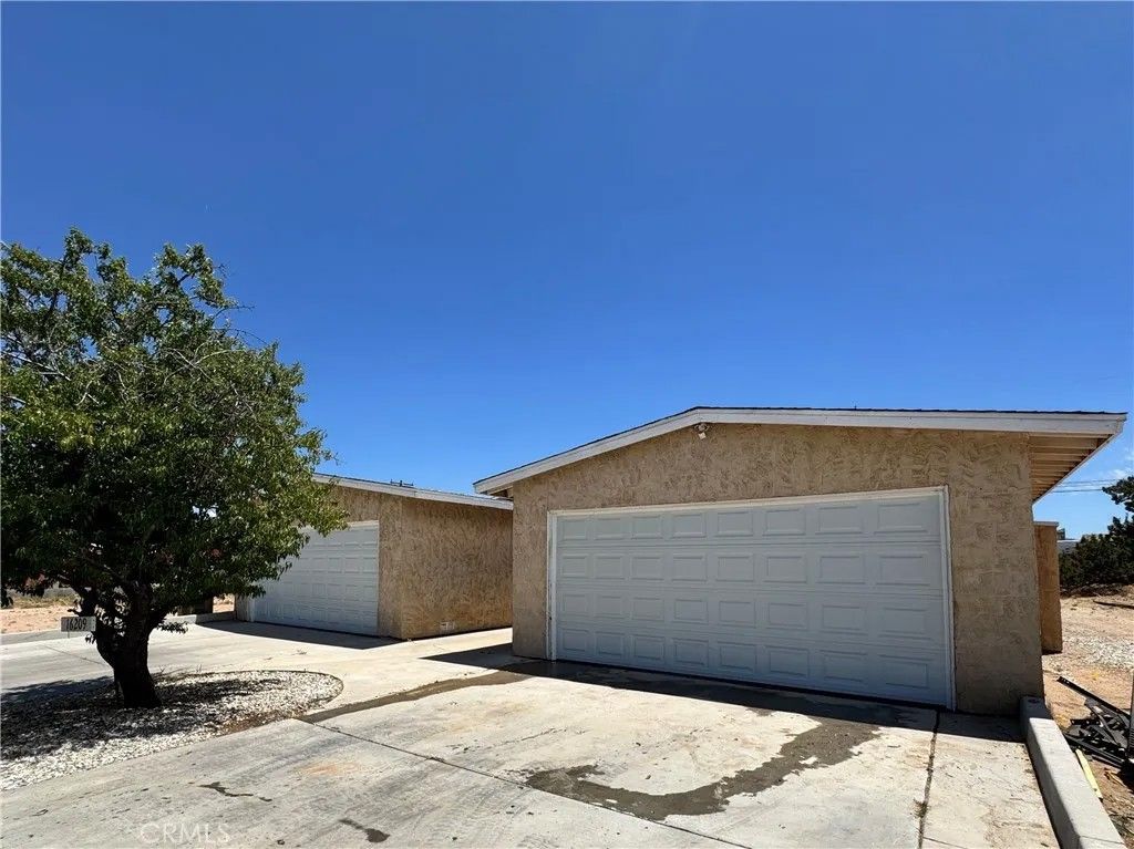Photo of 16209 Juniper Street, Hesperia, CA 92345 (MLS # SB25275982)