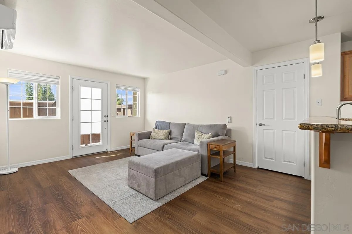 5252 Balboa Arms 120