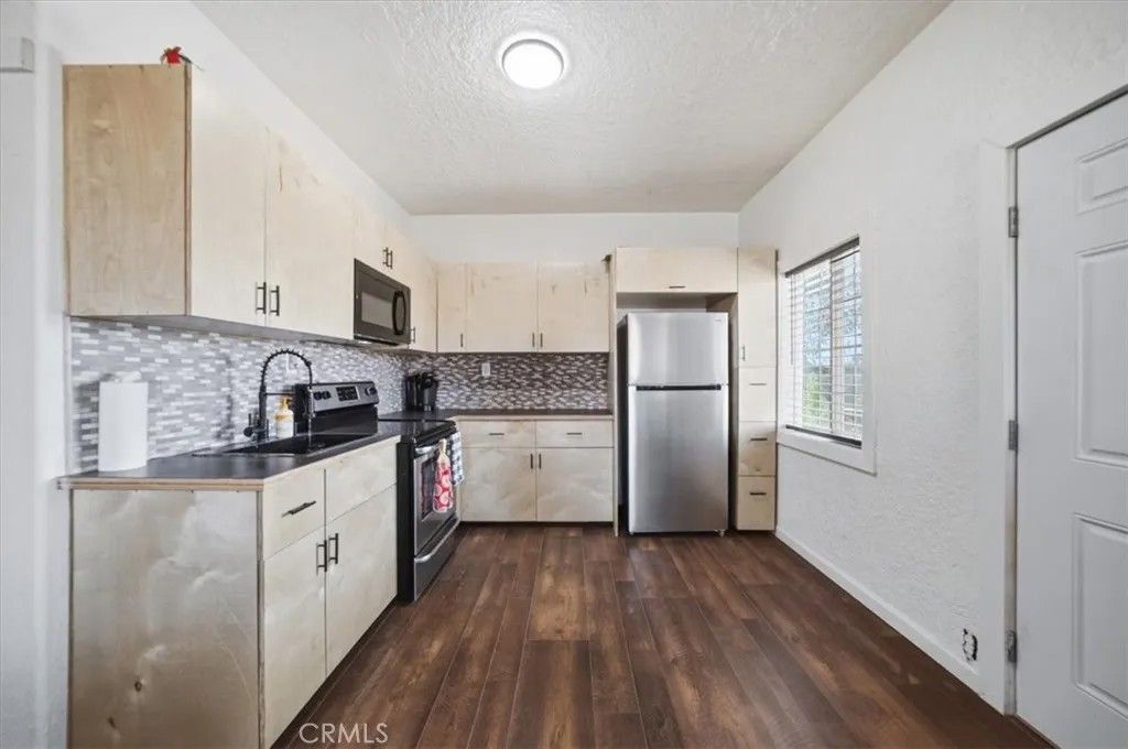 Photo of 801 Valley Avenue, Needles, CA 92363 (MLS # IV26091364)