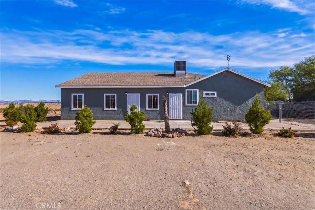Photo of 801 Valley Avenue, Needles, CA 92363 (MLS # IV26091364)