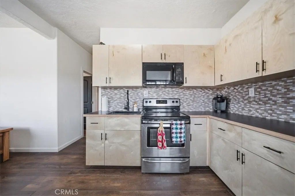 Photo of 801 Valley Avenue, Needles, CA 92363 (MLS # IV26091364)