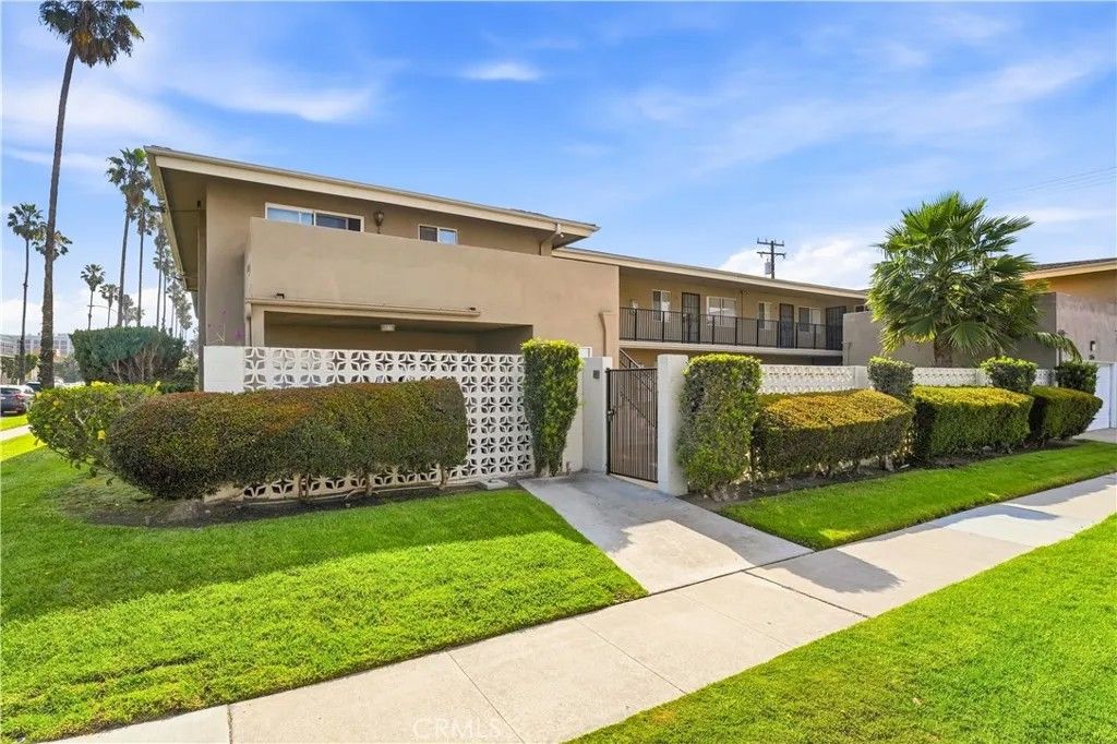 Photo of 1184 W Casa Grande Avenue, Anaheim, CA 92802 (MLS # PW26096688)