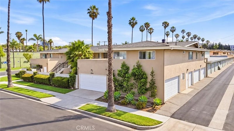 1184 W Casa Grande Avenue