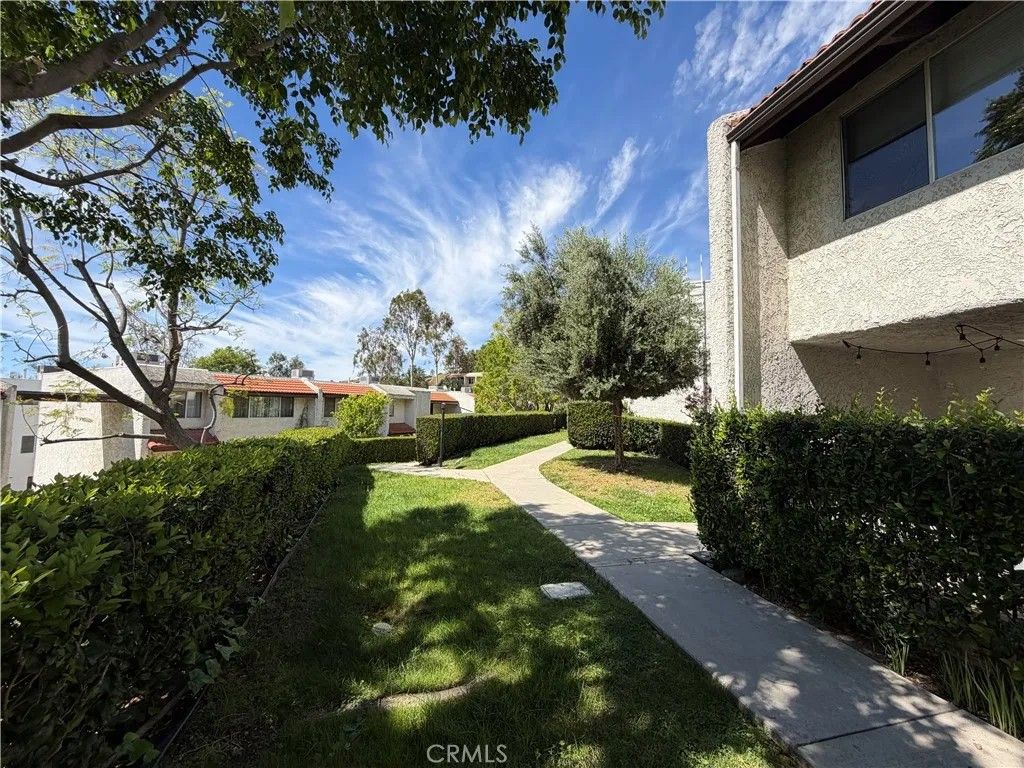 Photo of 7787 Via Cassano, Burbank, CA 91504 (MLS # GD26079830)
