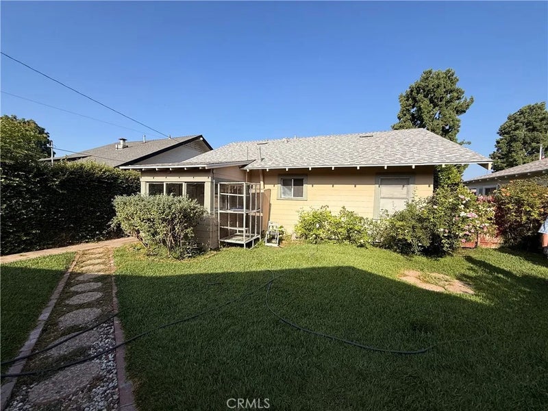 6226 Comstock