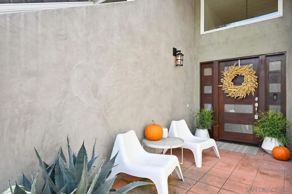 Photo of 531-533 Camino Del Mar, Del Mar, CA 92014 (MLS # 250040427)