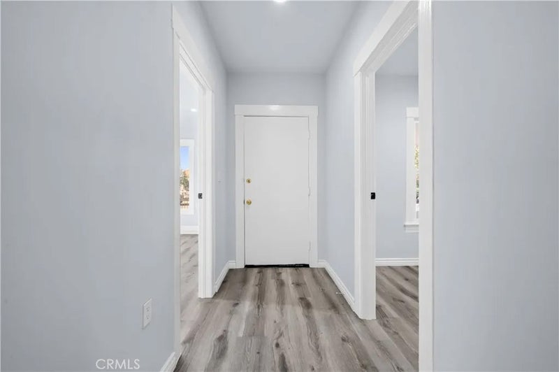 136 W 43rd Place