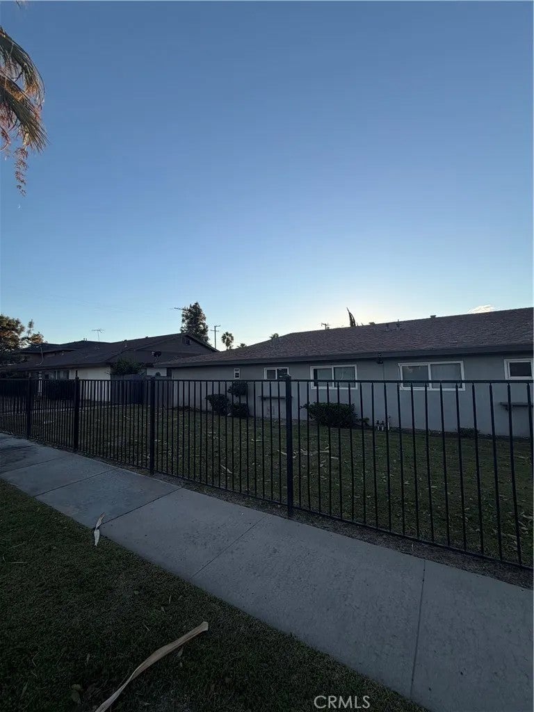 1007 Lombard