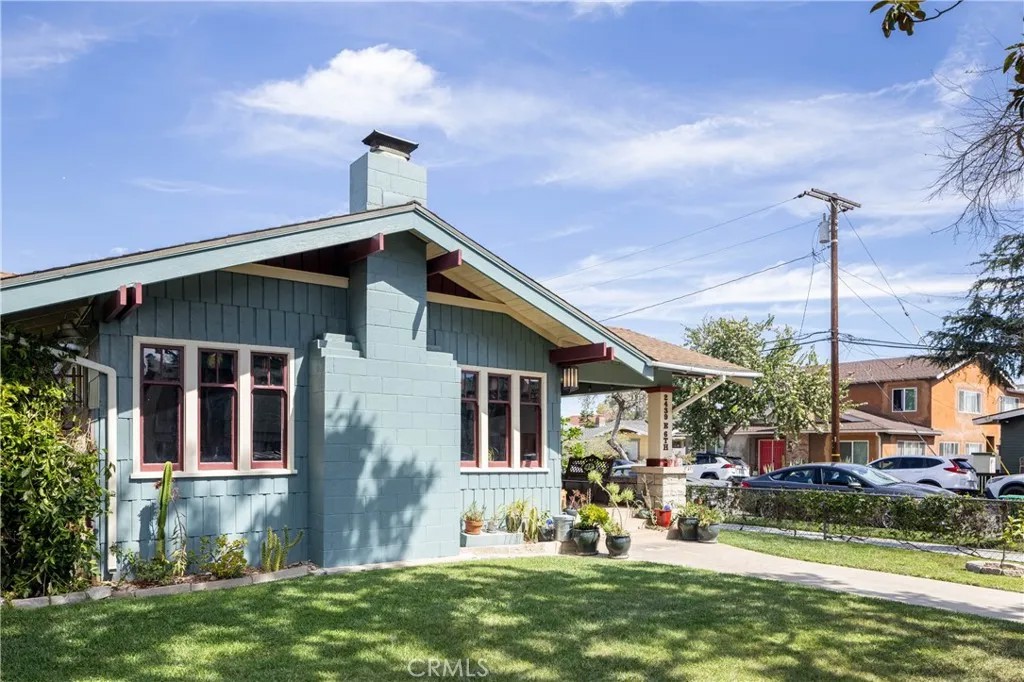 2439 E 6th