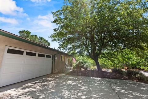 Tiny photo for 102 Glencrest Lane, Paso Robles, CA 93446 (MLS # NS25198237)