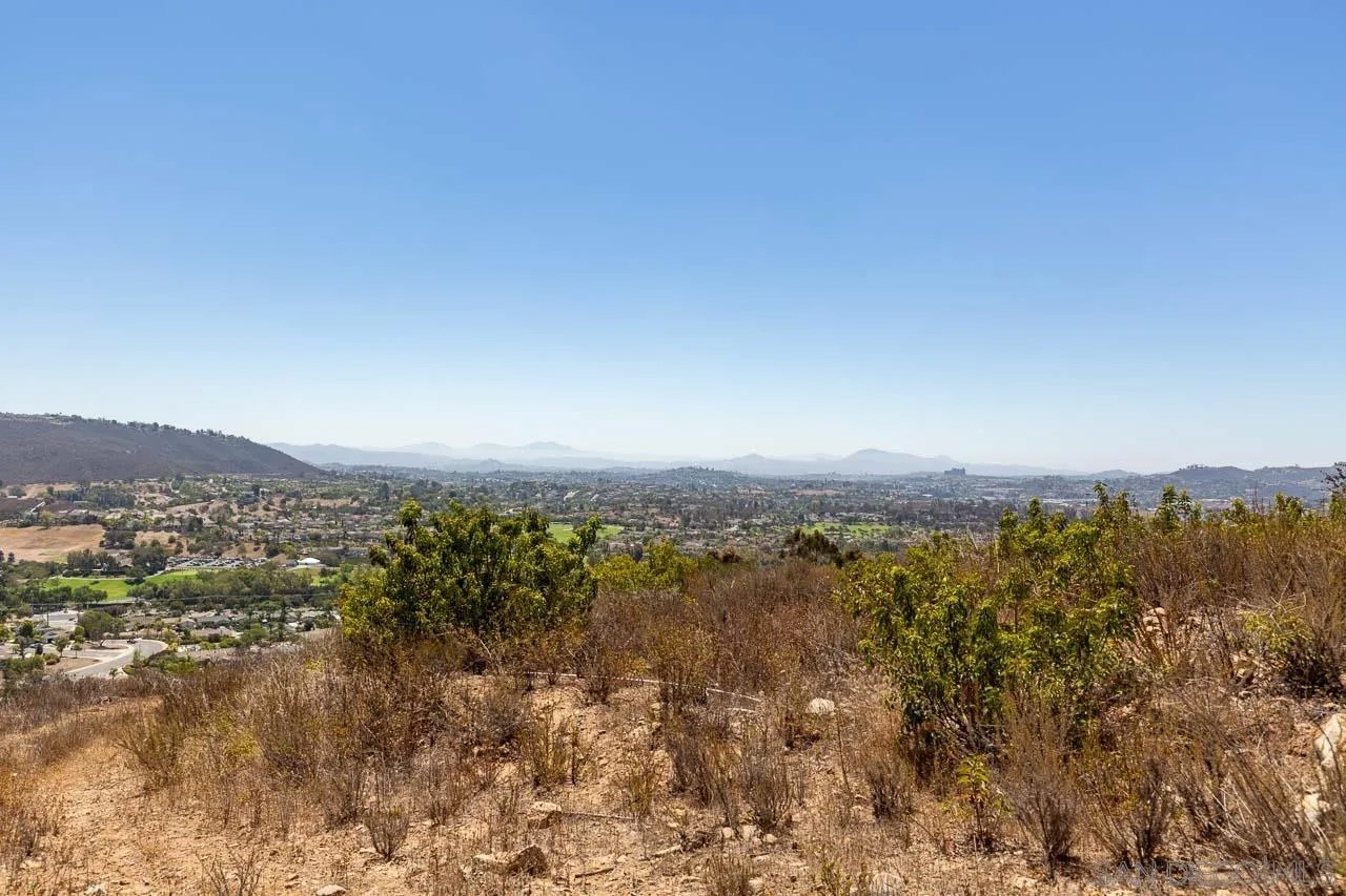 N Twin Oaks Valley Rd 0