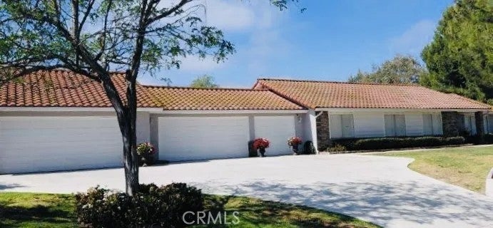 Photo of 31201 Avenida Del Reposo, Temecula, CA 92591 (MLS # SR26092290)