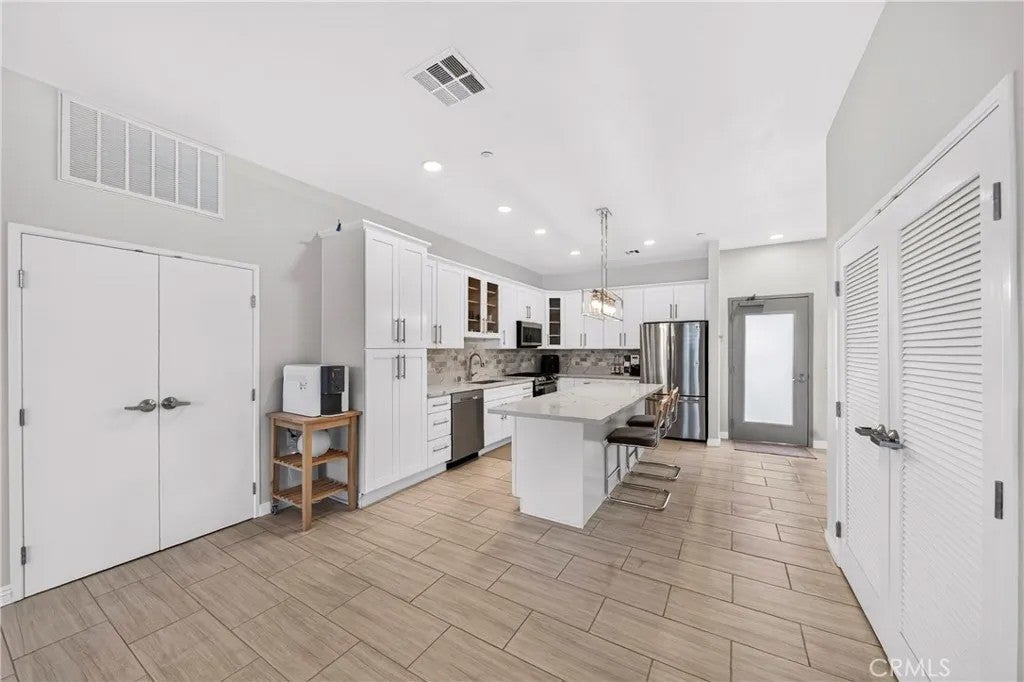 435 W Center Street