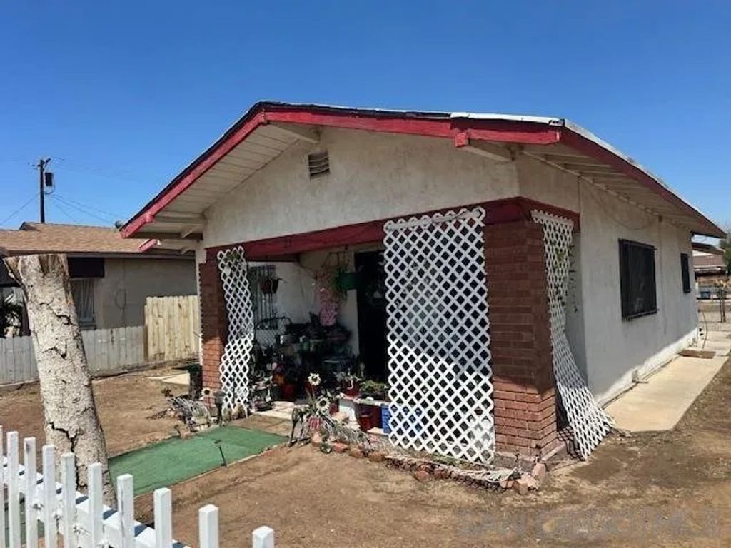 Photo of 21 E 7 Th St #1, Calexico, CA 92231 (MLS # 250042797)