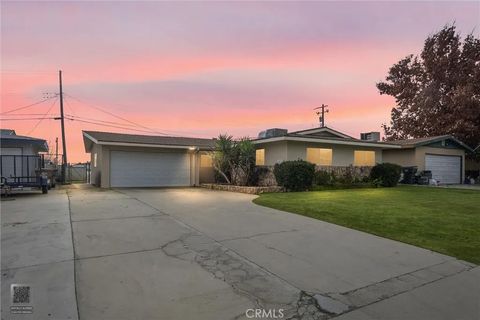 Photo of 909 Dwina Avenue, Bakersfield, CA 93308 (MLS # PI26016409)