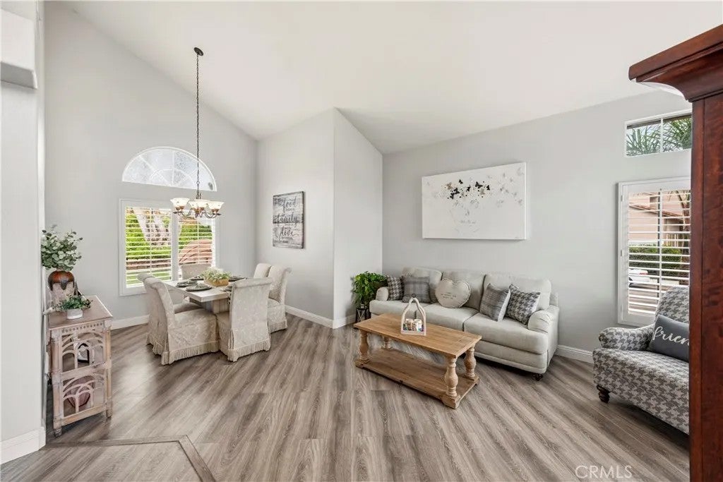 27199 Echo Canyon Court