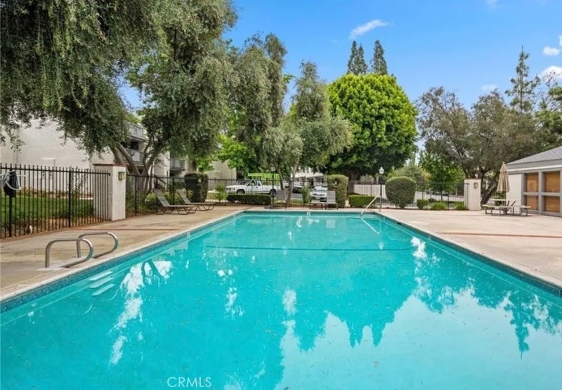 1627 Brea Boulevard