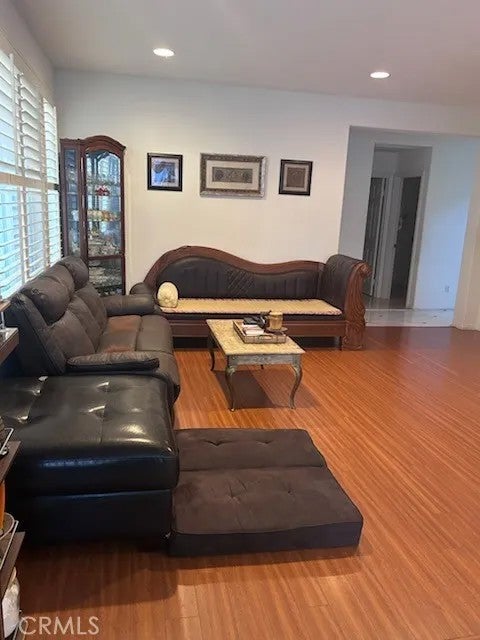 11695 Loucks