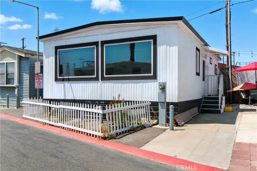 Photo of 1900 W. Artesia Blvd #4, Torrance, CA 90504 (MLS # PW26175733)