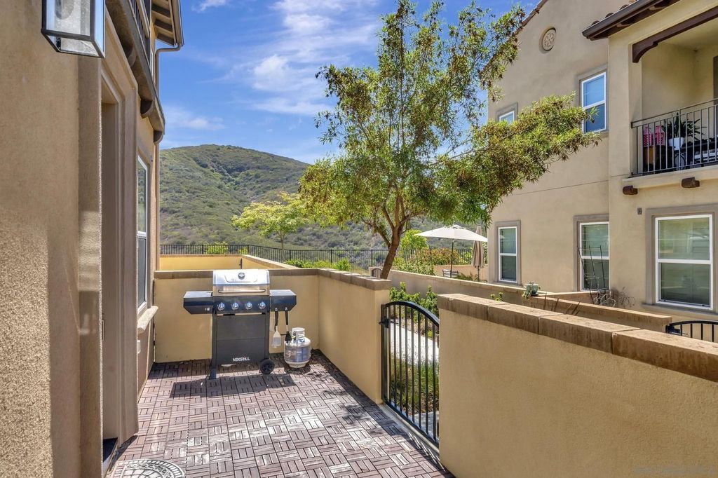 Photo of 877 Blackstone Dr, San Marcos, CA 92078 (MLS # 250039516)