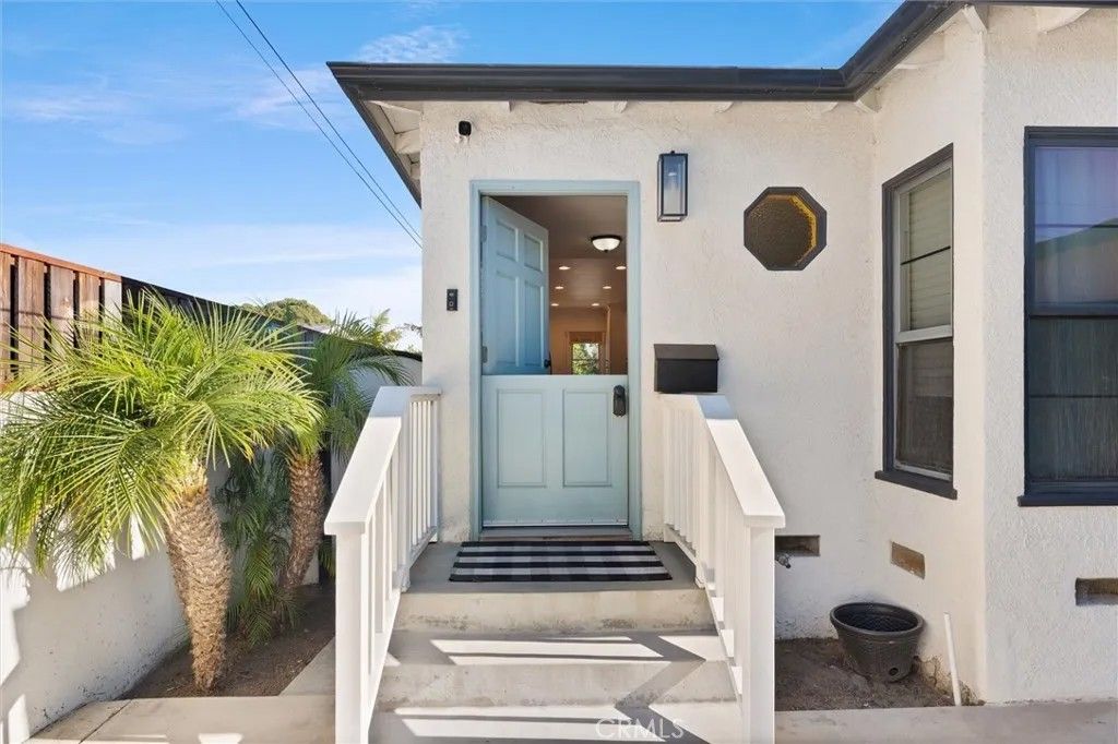 Photo of 1216 Steinhart Avenue, Redondo Beach, CA 90278 (MLS # SB26020669)