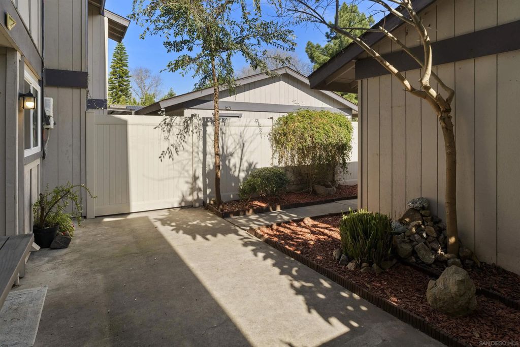 Photo of 17368 Caminito Canasto, San Diego, CA 92127 (MLS # 260002774)