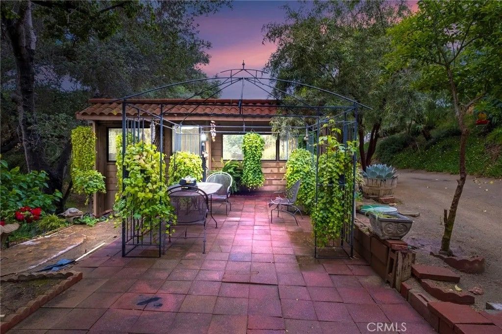 Photo of 42185 Oak Canyon, Hemet, CA 92544 (MLS # SW26088687)